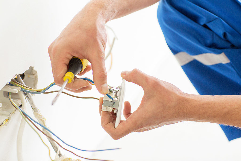 Why Electrical Maintenance Isn’t a DIY Job | Electricians in Myrtle Beach, SC