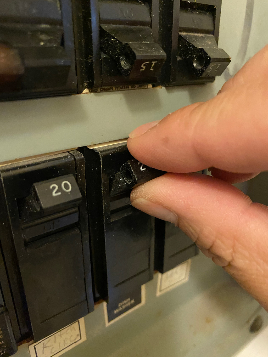 Warning Signs That You Need Professional Electrical Repair Services | Conway, SC