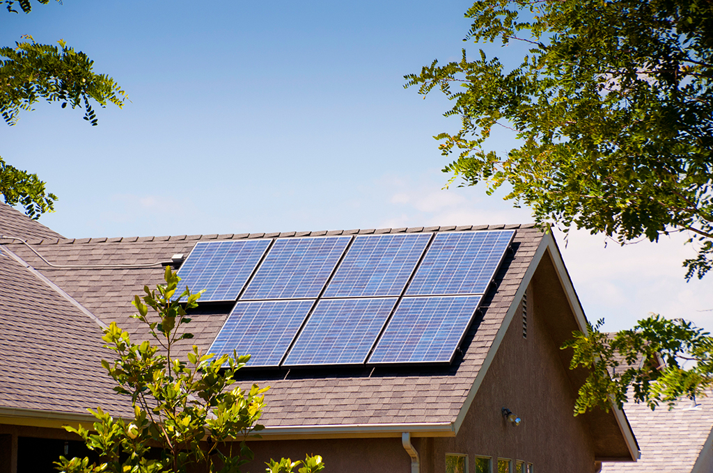 Why Go Solar? 6 Reasons To Have Electrical Contractors Install Solar Panels On Your Home | Myrtle Beach, SC
