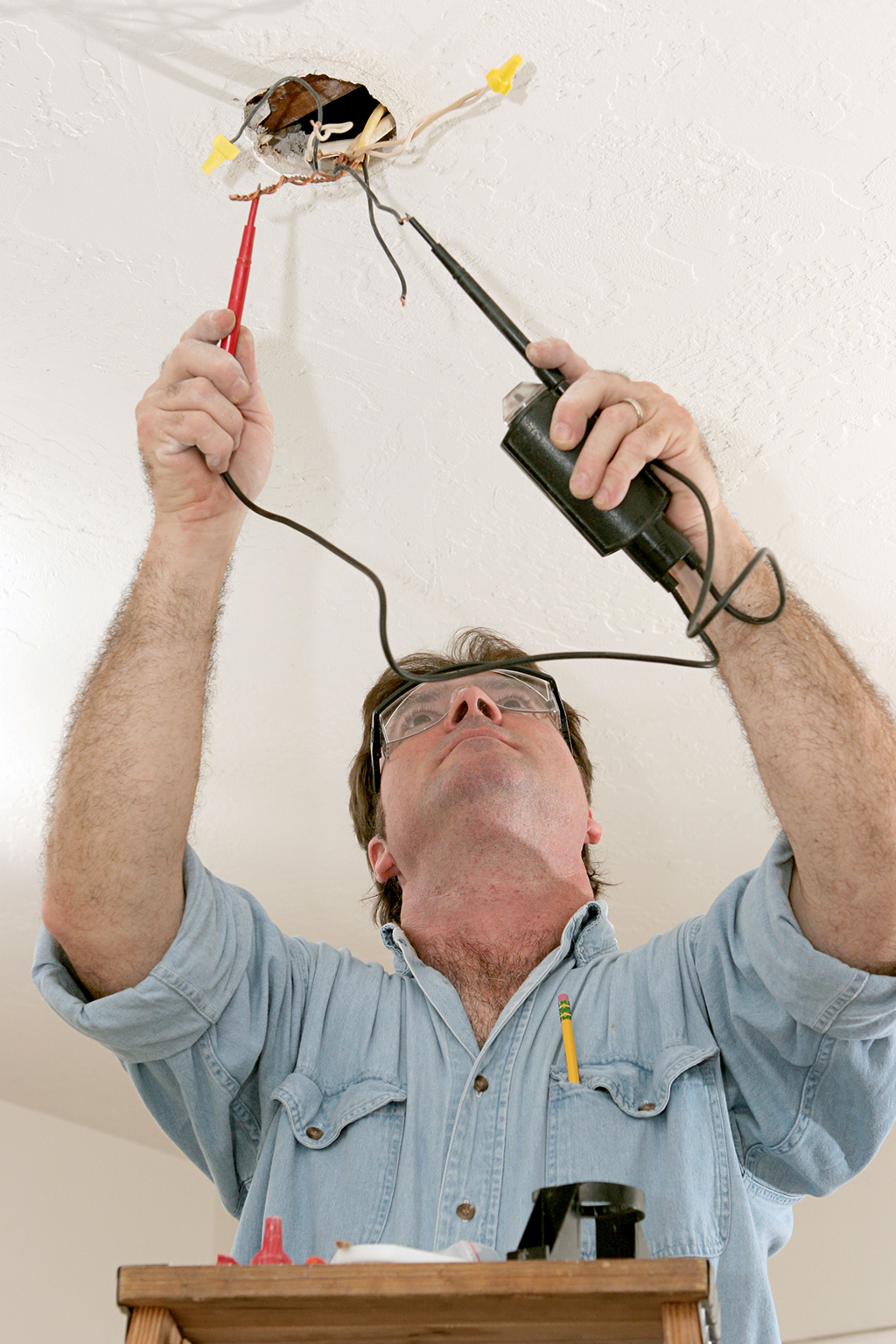 Troubleshooting Electrical Issues: Signs That Your Home Needs Emergency Electrical Services | Myrtle Beach, SC