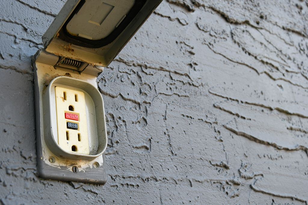 Take Care Of Your Home With An Emergency Electrician’s Expertise | Conway, SC