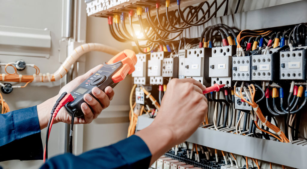 Why Hire a Licensed Electrician